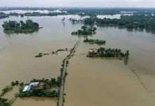 বন্যায় দেশে ৫৬ জনের মৃত্যু, ১০ হাজারের বেশি মানুষ